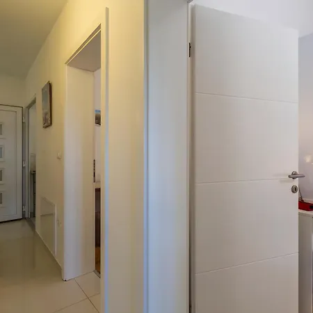 Sandi 2408 Appartamento